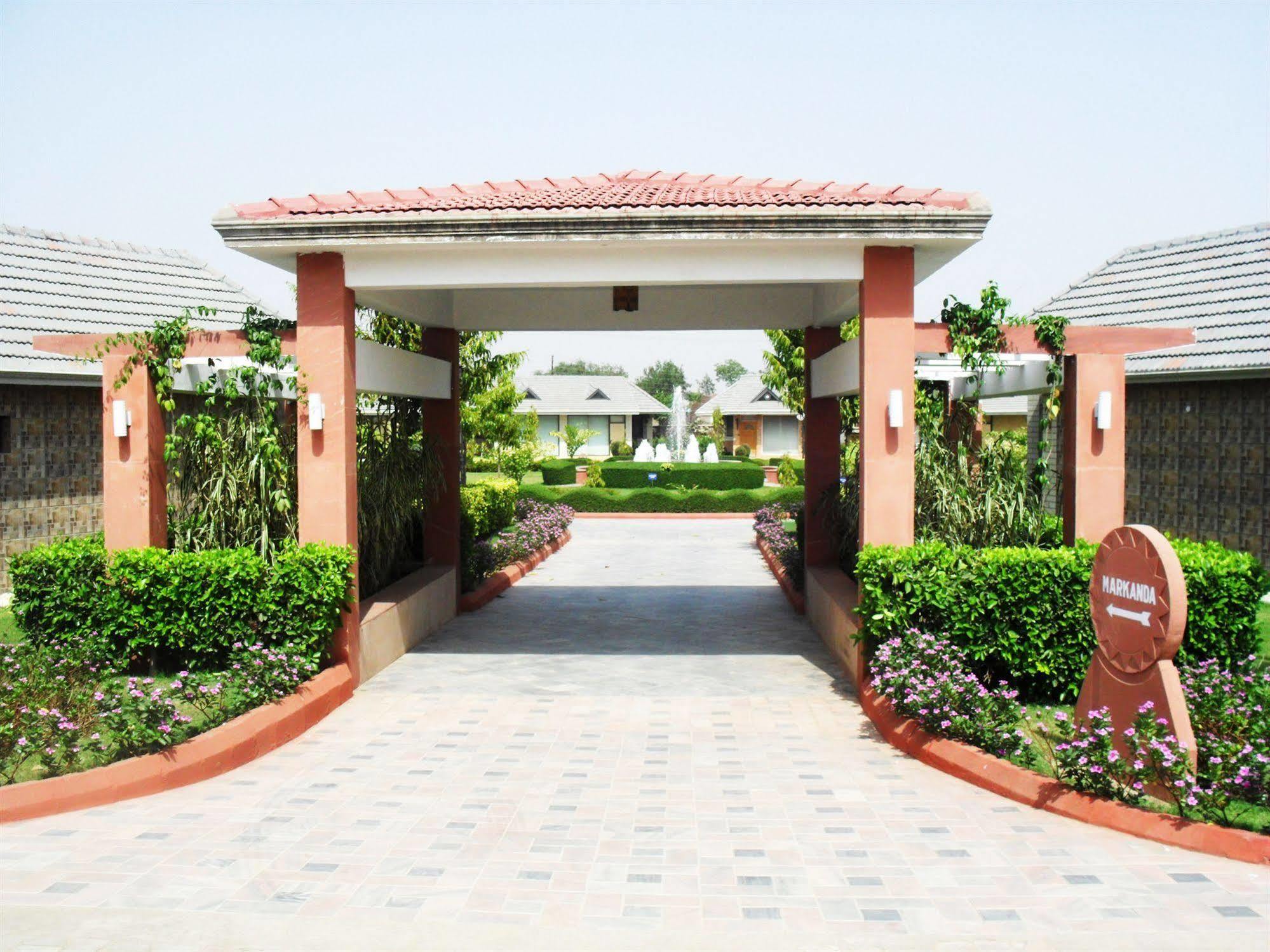 Shri Radha Brij Vasundhara Resort & Spa Govardhan Екстериор снимка
