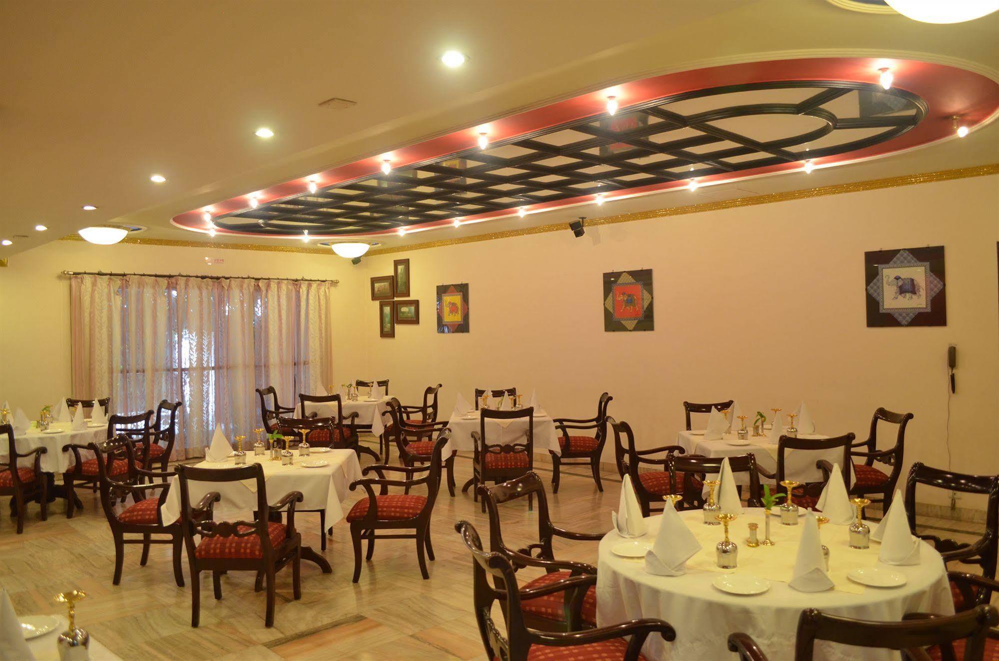 Shri Radha Brij Vasundhara Resort & Spa Govardhan Екстериор снимка