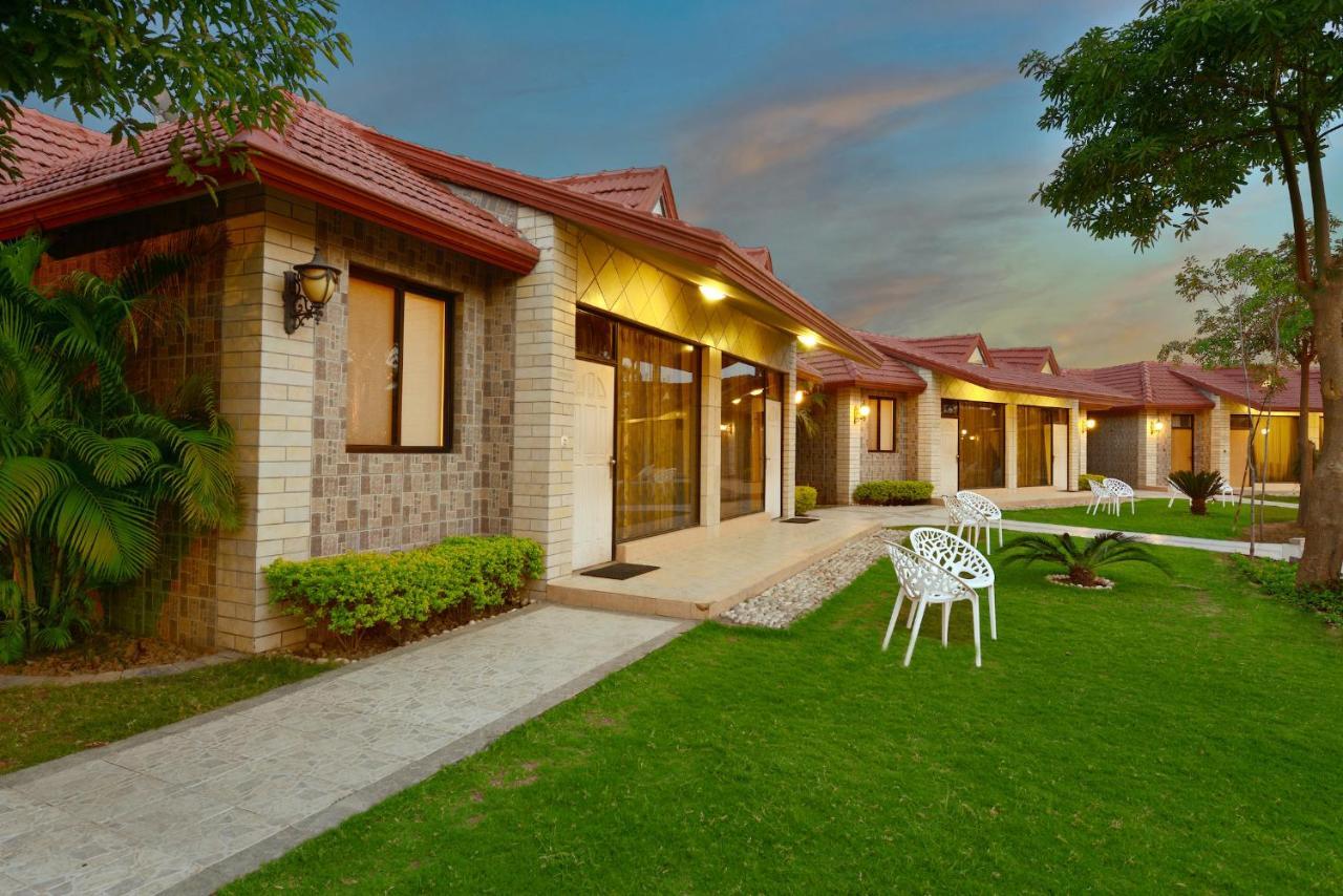 Shri Radha Brij Vasundhara Resort & Spa Govardhan Екстериор снимка